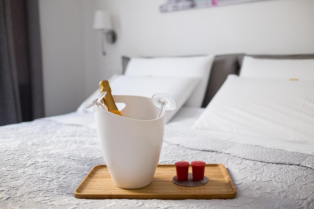 B&B Galleria Cavour Bologna Exteriör bild